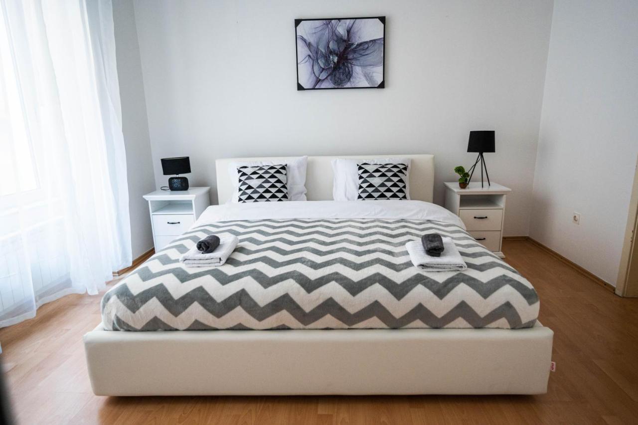 Bright And Modern 1Bdr Apartment In The Center Sarajevo Ngoại thất bức ảnh