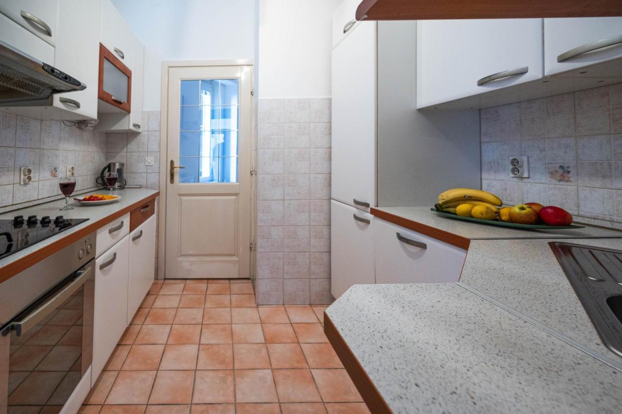 Bright And Modern 1Bdr Apartment In The Center Sarajevo Ngoại thất bức ảnh